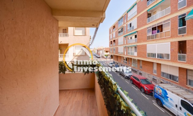 Resale - Apartment - Torrevieja - Playa de los Naufragos