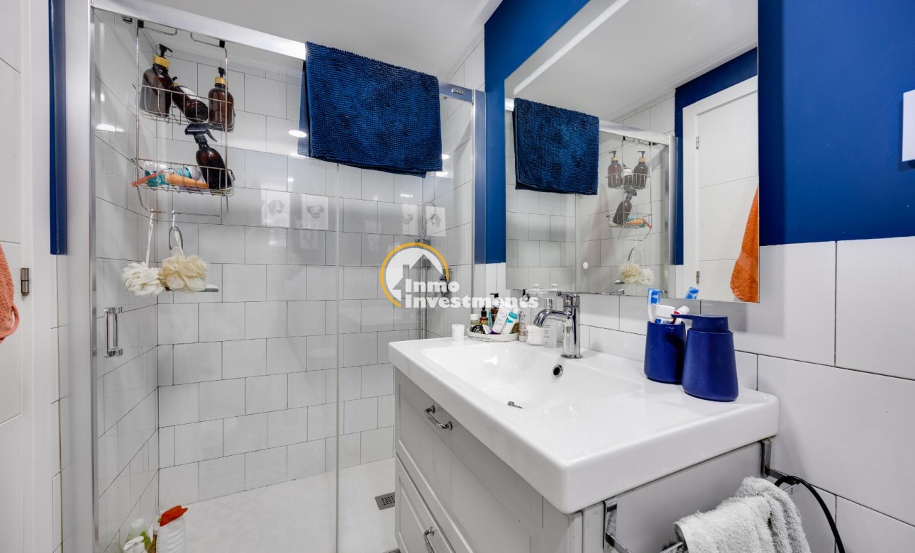 Resale - Apartment - Torrevieja - Playa de los Naufragos