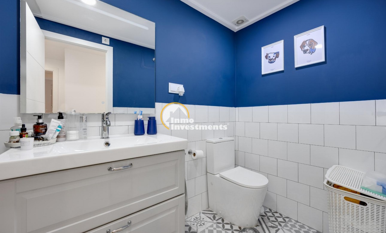 Resale - Apartment - Torrevieja - Playa de los Naufragos