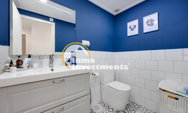 Resale - Apartment - Torrevieja - Playa de los Naufragos
