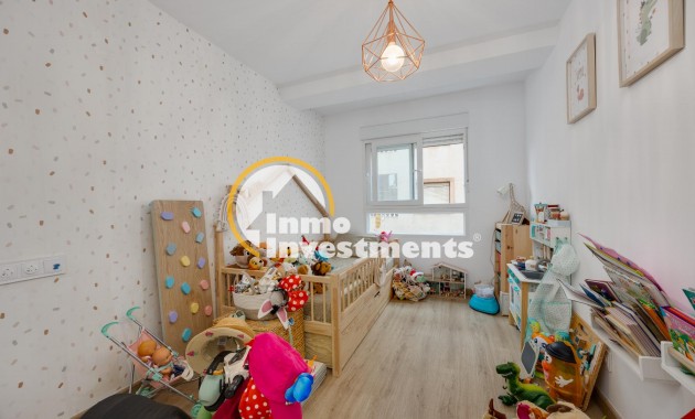 Resale - Apartment - Torrevieja - Playa de los Naufragos