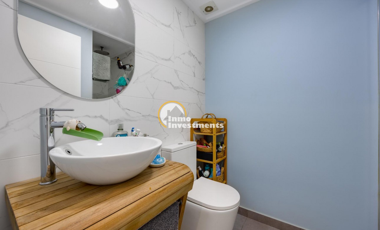 Resale - Apartment - Torrevieja - Playa de los Naufragos