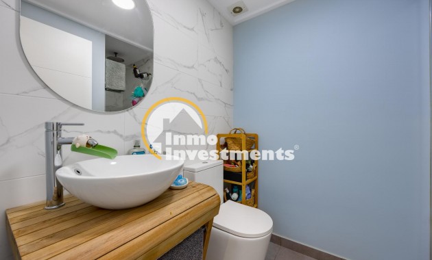 Resale - Apartment - Torrevieja - Playa de los Naufragos