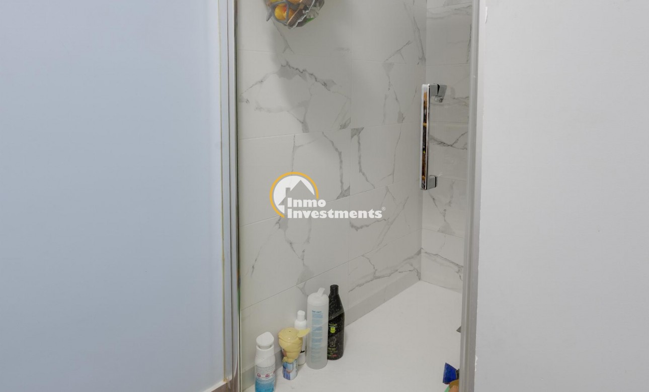 Resale - Apartment - Torrevieja - Playa de los Naufragos
