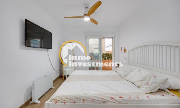 Resale - Apartment - Torrevieja - Playa de los Naufragos