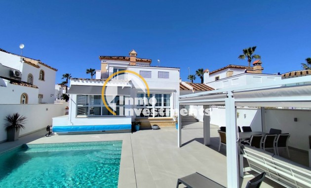 Till salu - Villa - Villamartin