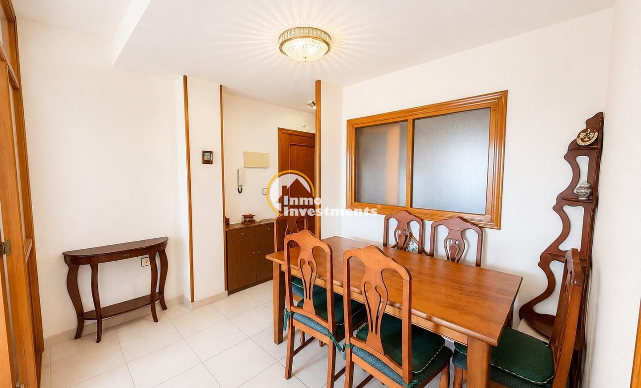 Resale - Apartment - Torrevieja - Beach