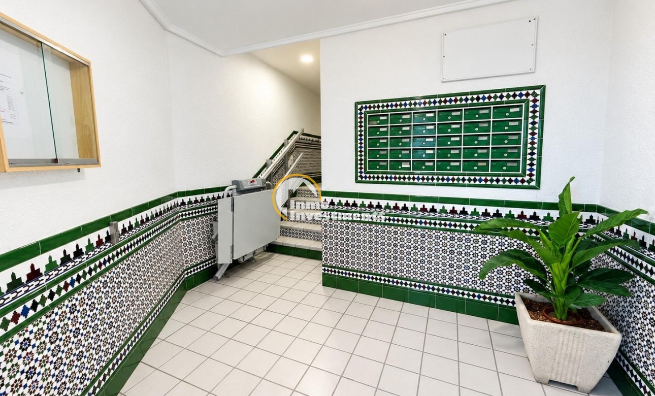 Resale - Apartment - Torrevieja - Beach