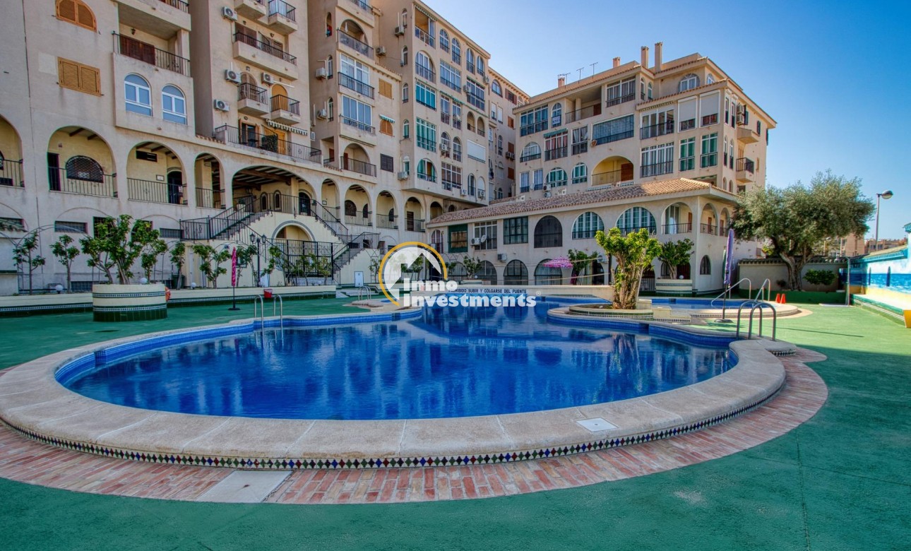 Resale - Apartment - Torrevieja - Beach