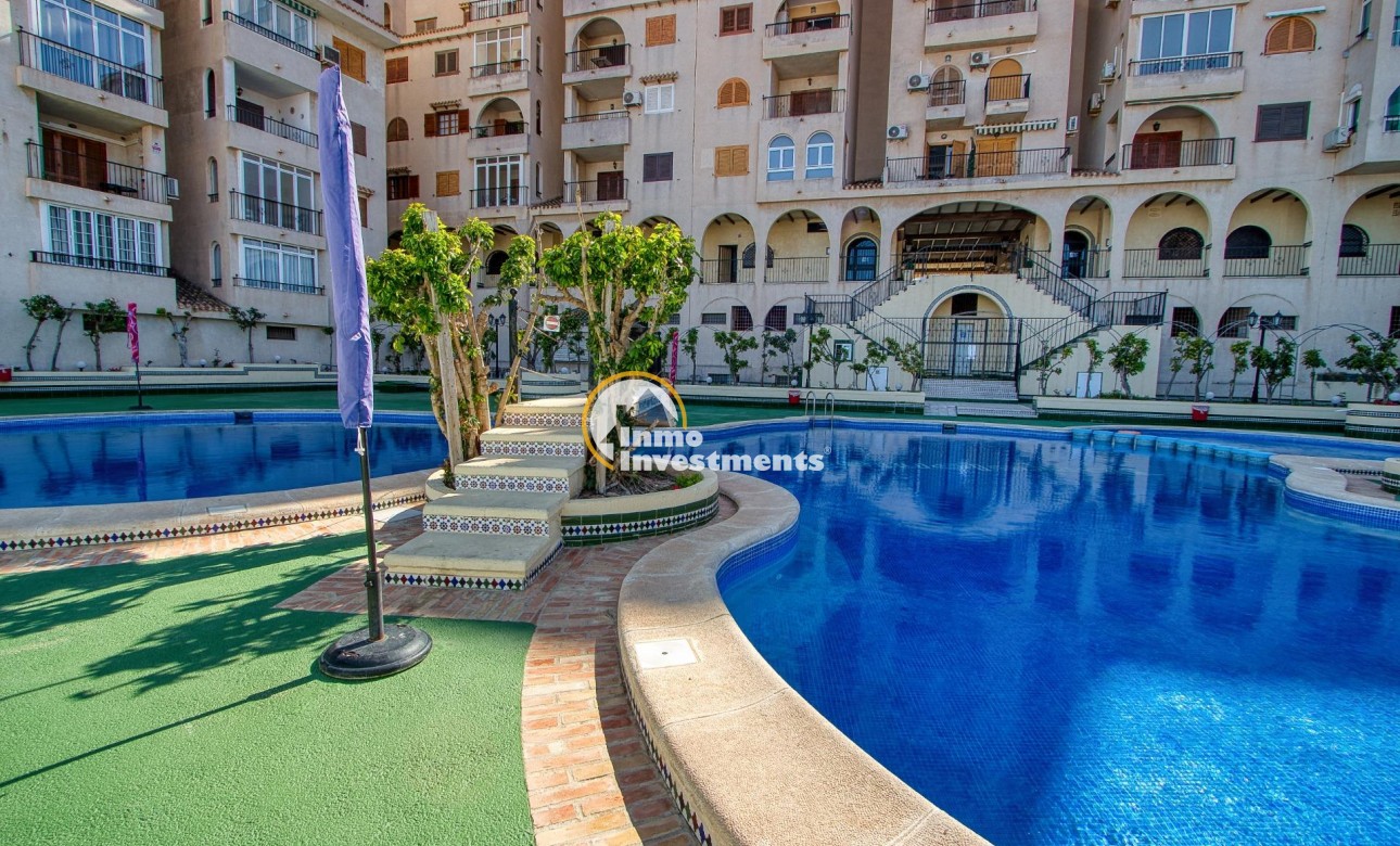 Resale - Apartment - Torrevieja - Beach