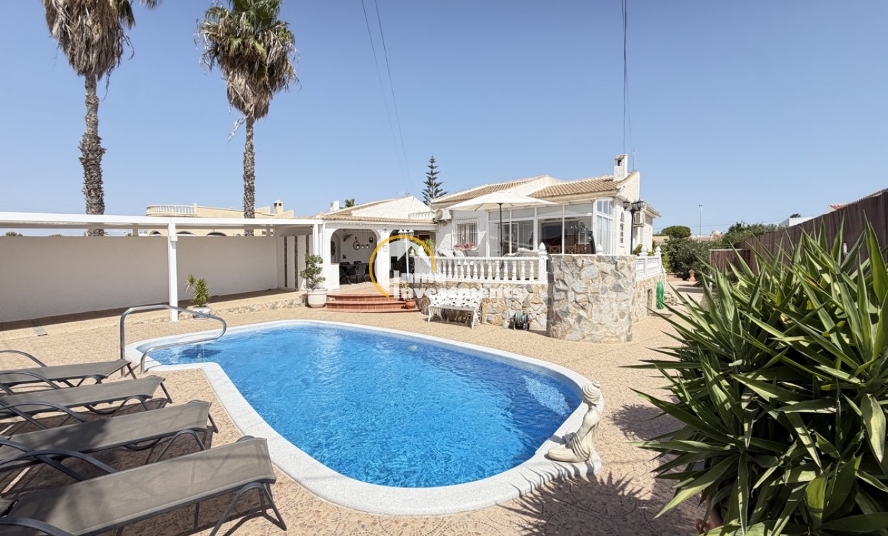 Resale - Villa - Torrevieja - San Luis
