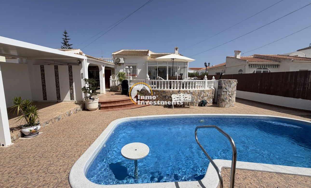 Resale - Villa - Torrevieja - San Luis