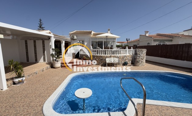 Resale - Villa - Torrevieja - San Luis