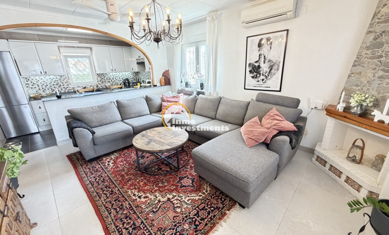 Resale - Villa - Torrevieja - San Luis