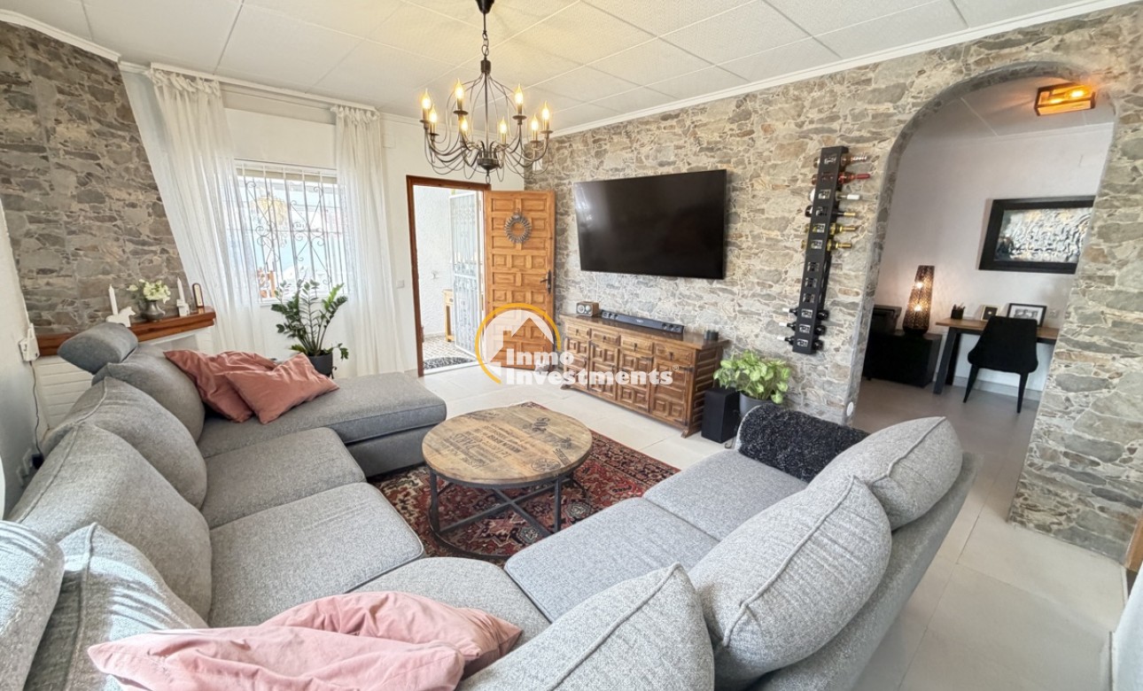 Resale - Villa - Torrevieja - San Luis