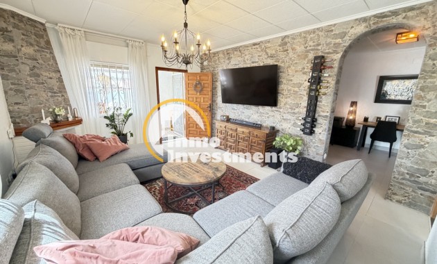 Resale - Villa - Torrevieja - San Luis