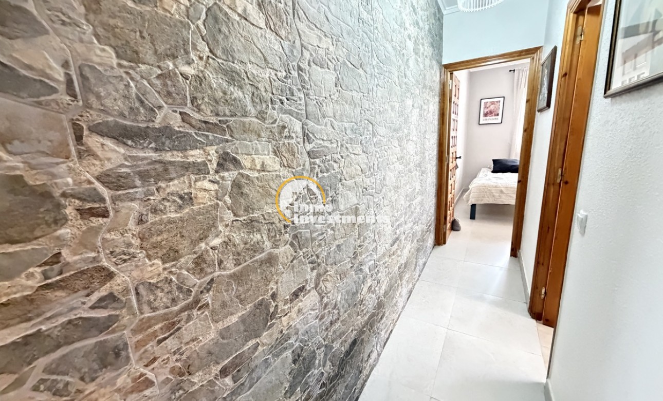 Resale - Villa - Torrevieja - San Luis