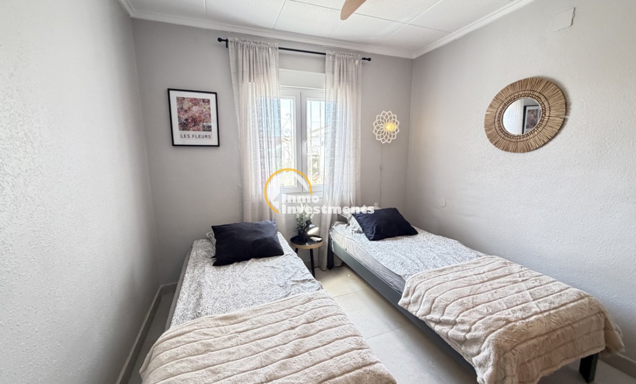 Resale - Villa - Torrevieja - San Luis