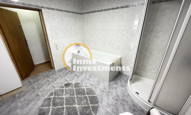 Resale - Villa - Torrevieja - San Luis