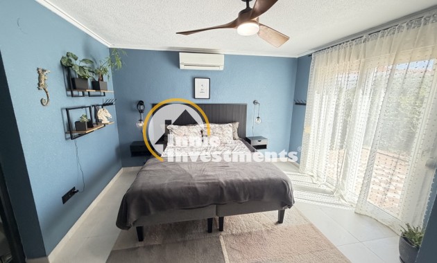 Resale - Villa - Torrevieja - San Luis