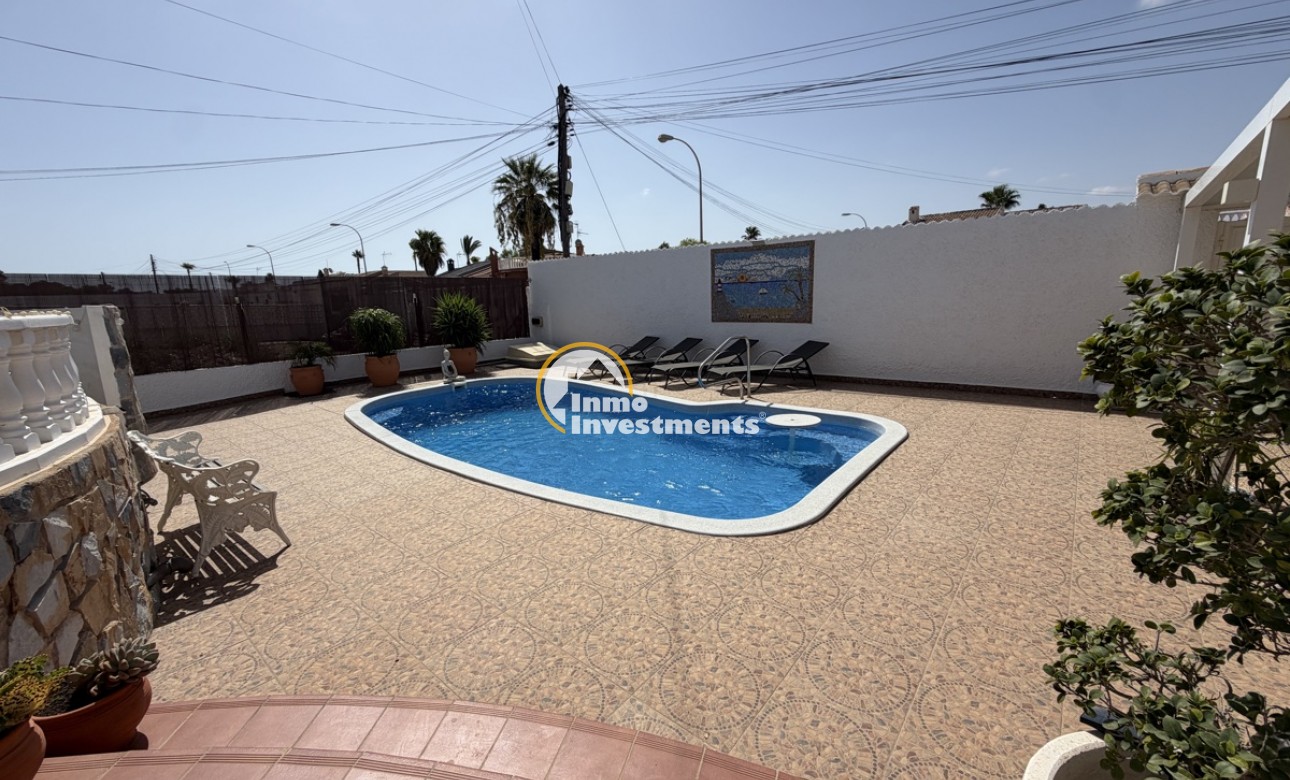 Resale - Villa - Torrevieja - San Luis
