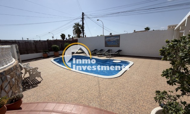 Resale - Villa - Torrevieja - San Luis
