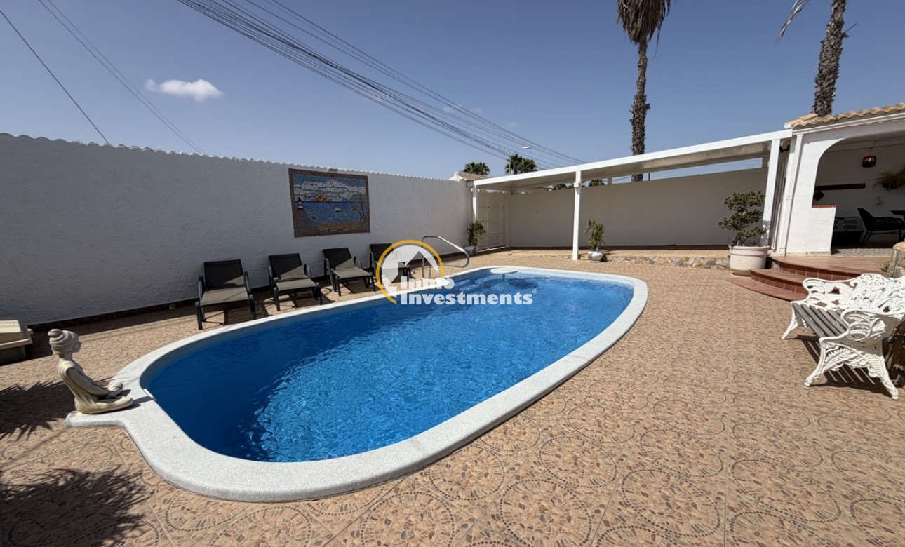 Resale - Villa - Torrevieja - San Luis