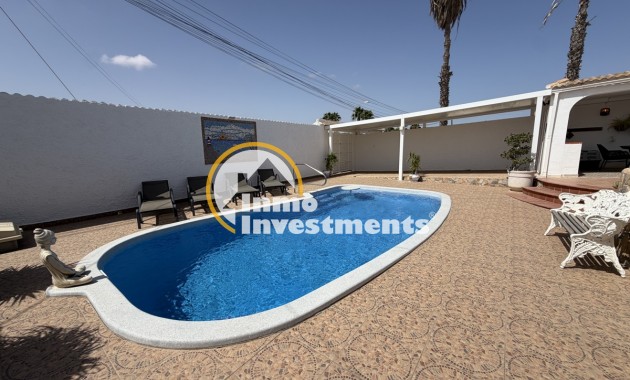 Resale - Villa - Torrevieja - San Luis