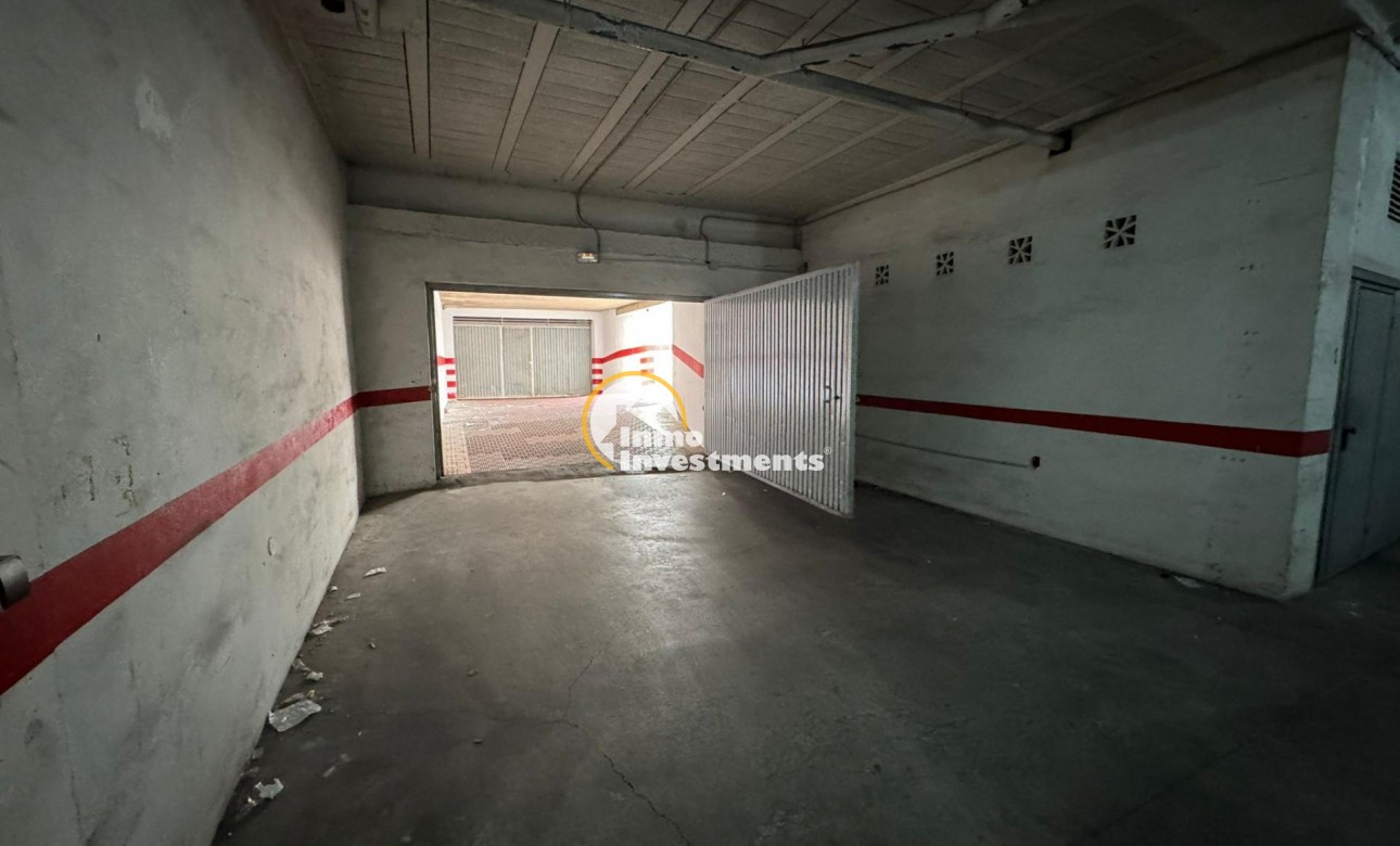 Bestaande bouw - Garage - Torrevieja - Playa del Cura