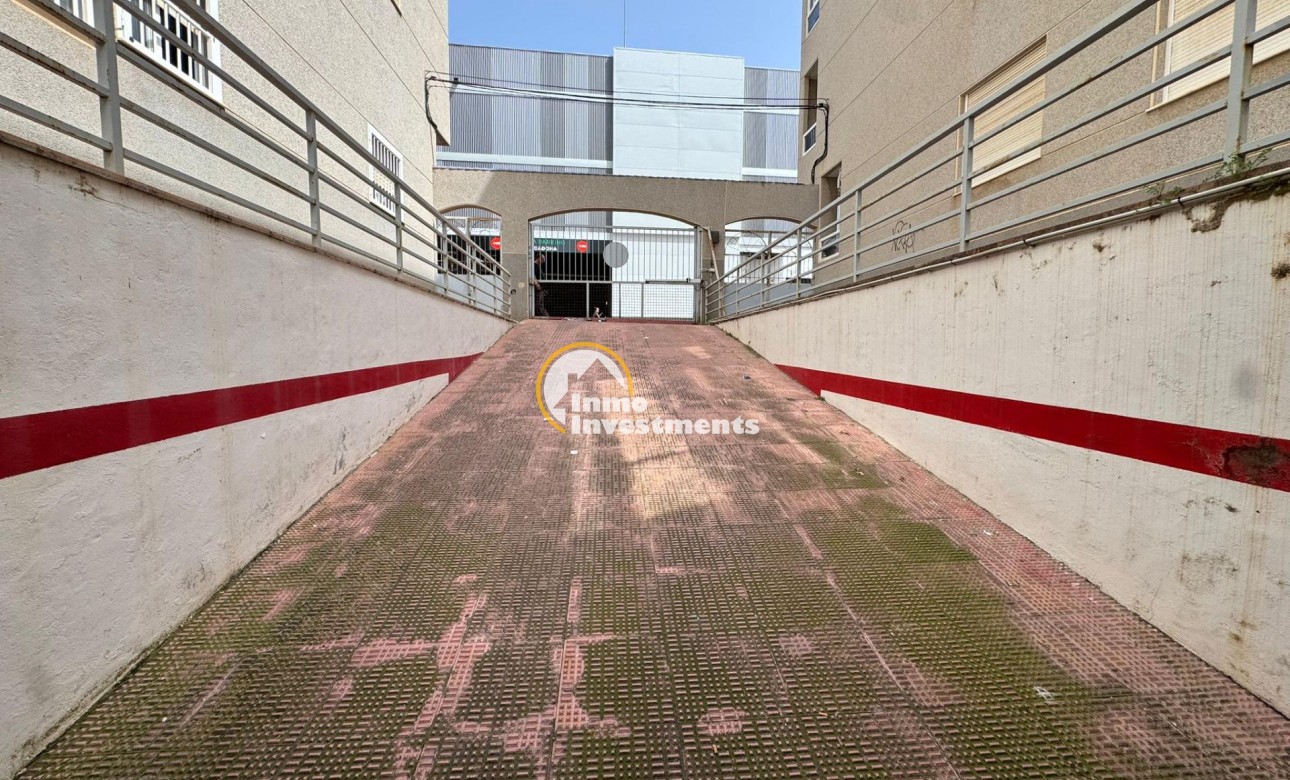 Bestaande bouw - Garage - Torrevieja - Playa del Cura