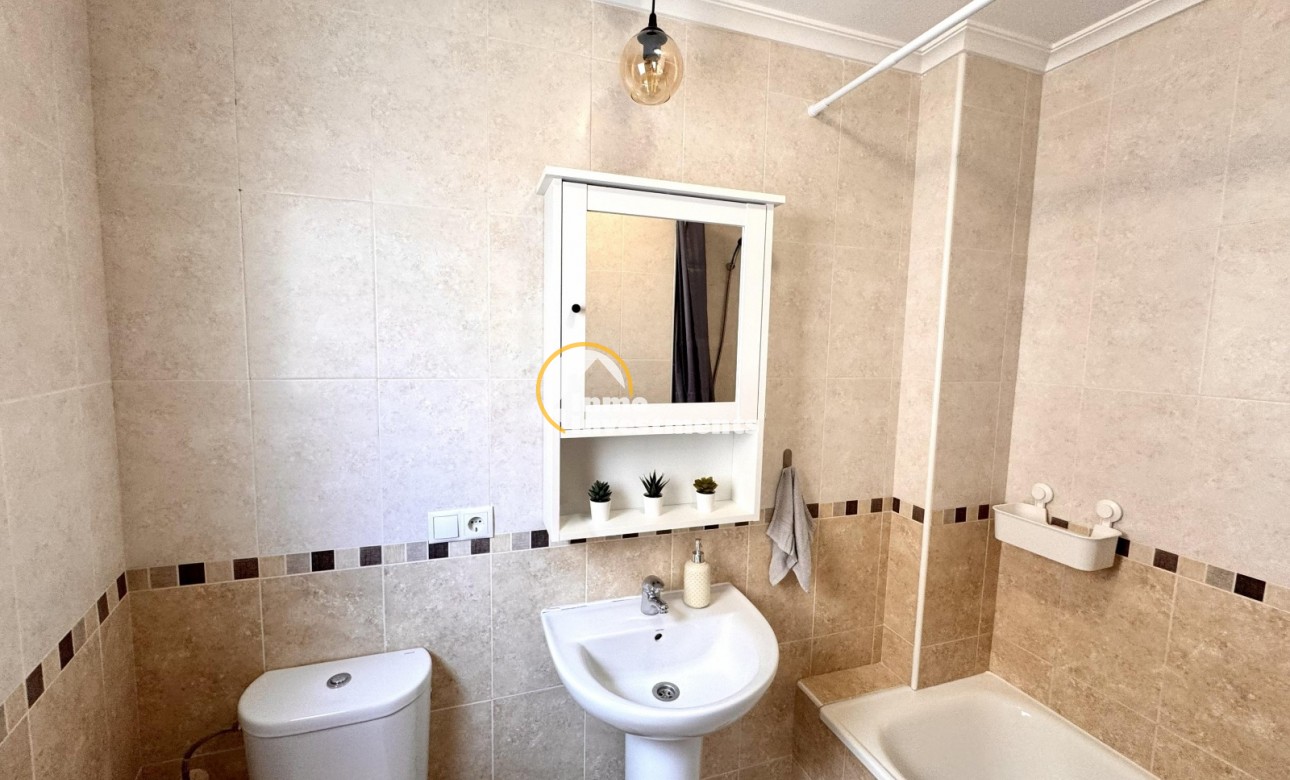 Long term rental - Apartment - Torrevieja - Playa de Los Locos