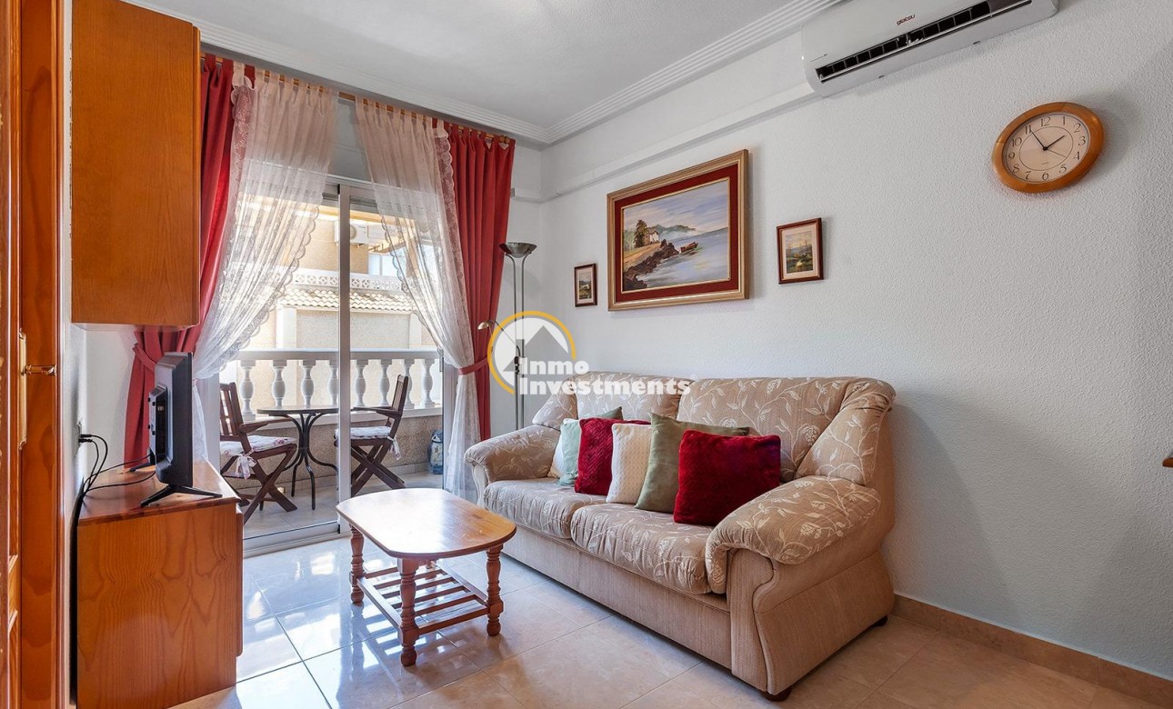 Resale - Apartment - Torrevieja - Estacion de autobuses