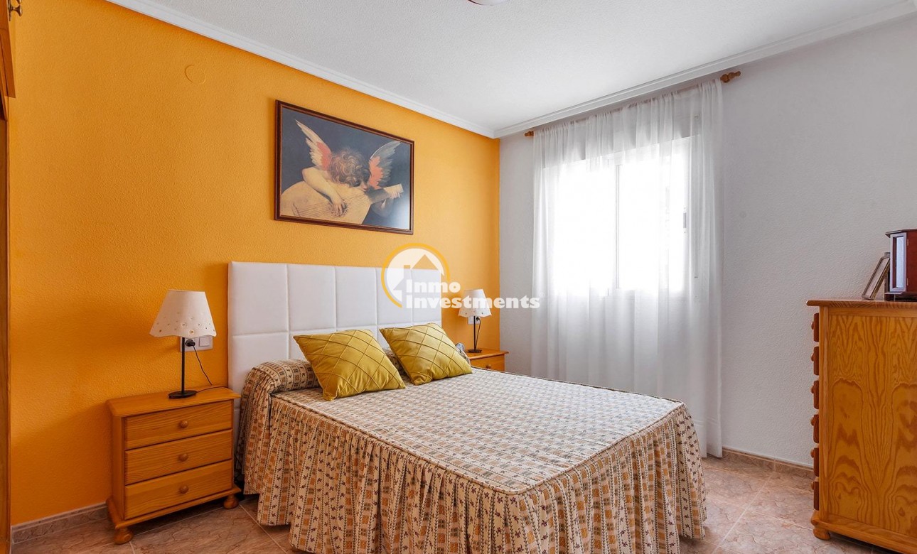 Resale - Apartment - Torrevieja - Estacion de autobuses