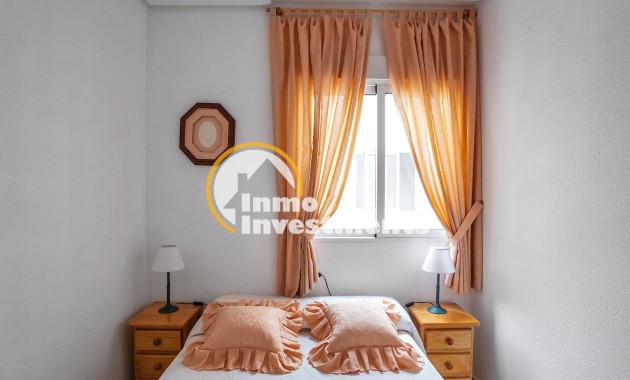 Resale - Apartment - Torrevieja - Estacion de autobuses
