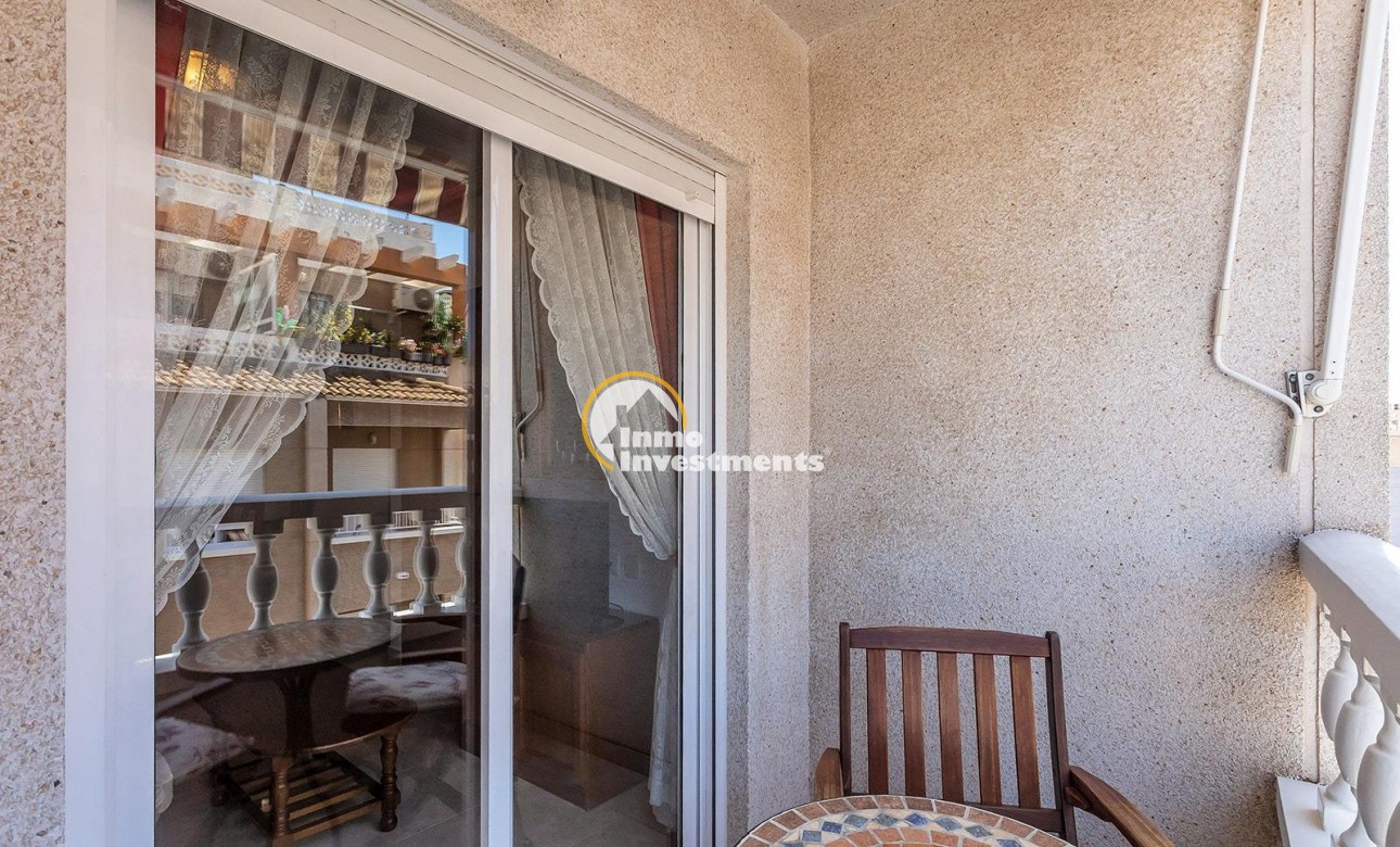 Resale - Apartment - Torrevieja - Estacion de autobuses