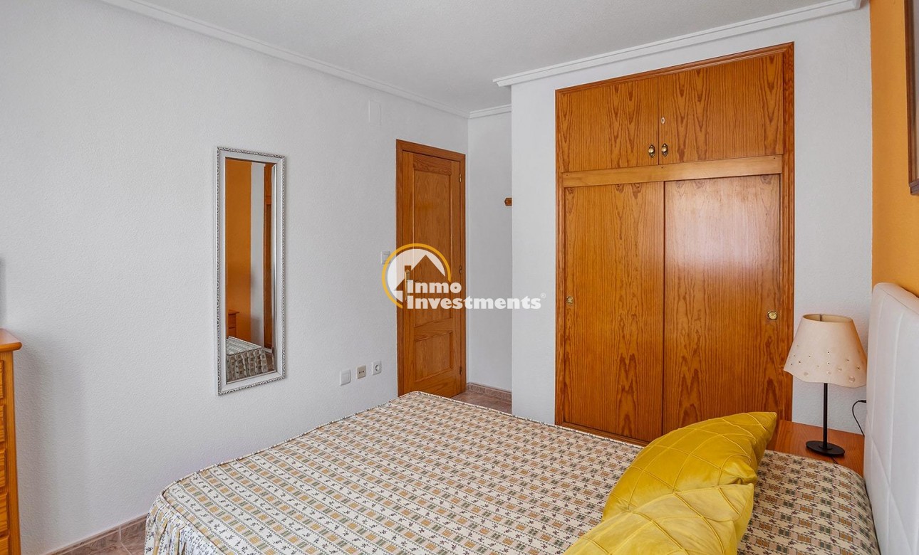 Resale - Apartment - Torrevieja - Estacion de autobuses