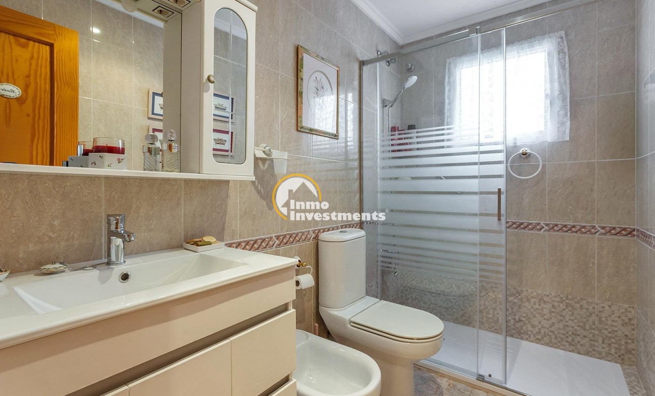 Resale - Apartment - Torrevieja - Estacion de autobuses