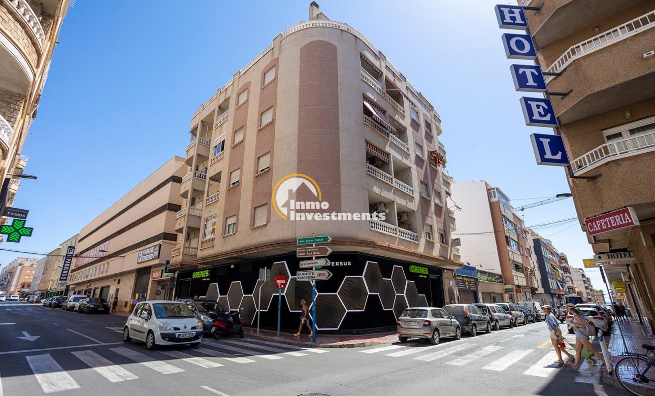 Resale - Apartment - Torrevieja - Estacion de autobuses