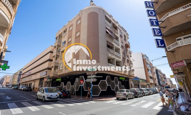 Resale - Apartment - Torrevieja - Estacion de autobuses