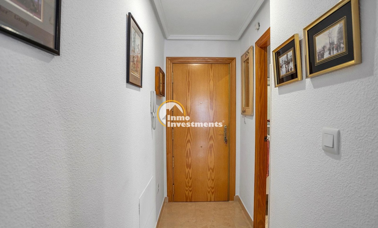 Resale - Apartment - Torrevieja - Estacion de autobuses