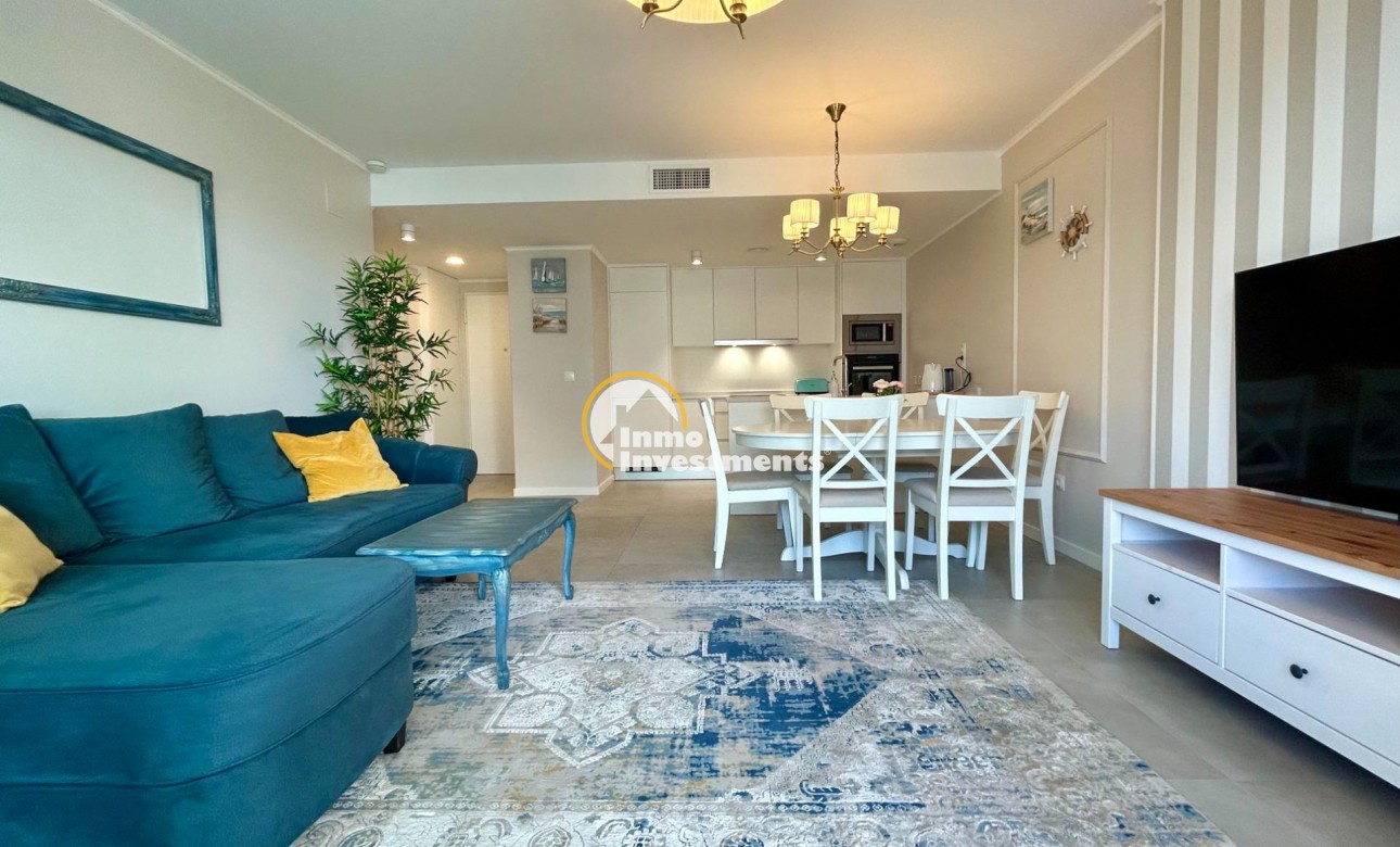 Reventa - Apartamento - Campoamor