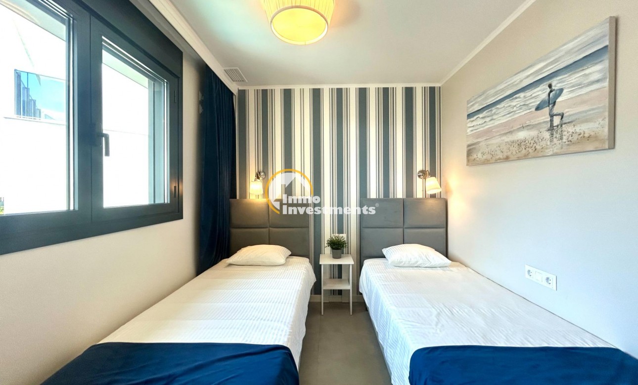 Reventa - Apartamento - Campoamor