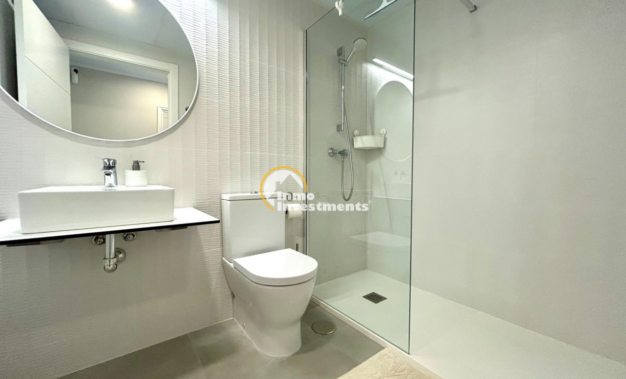 Reventa - Apartamento - Campoamor