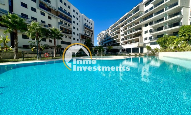 Reventa - Apartamento - Campoamor