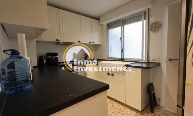 Resale - Apartment - Torrevieja - Torrevieja Centre