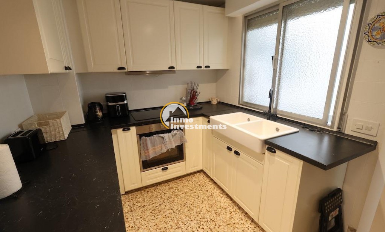 Resale - Apartment - Torrevieja - Torrevieja Centre