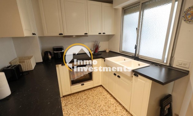 Resale - Apartment - Torrevieja - Torrevieja Centre