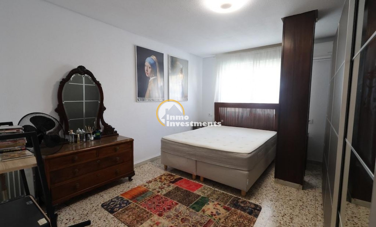 Resale - Apartment - Torrevieja - Torrevieja Centre