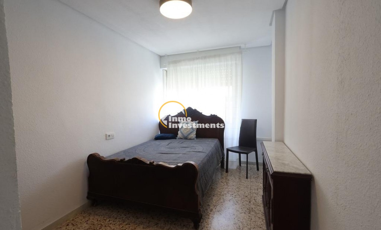 Resale - Apartment - Torrevieja - Torrevieja Centre