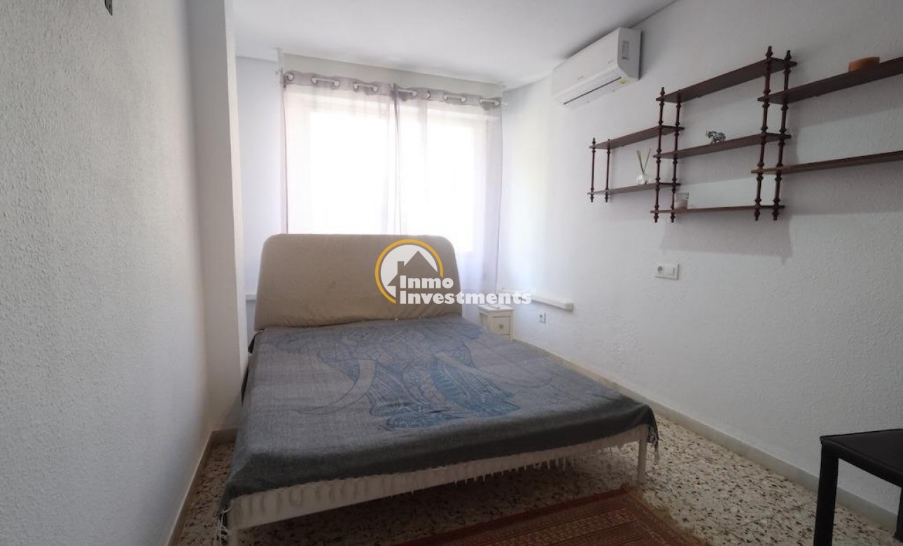 Resale - Apartment - Torrevieja - Torrevieja Centre